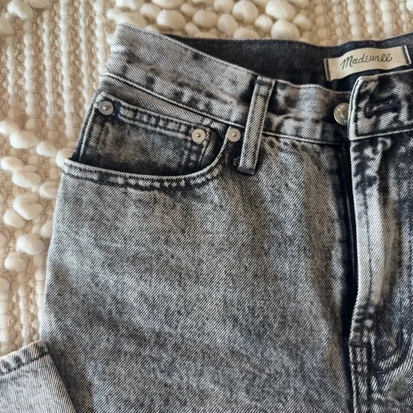 The Perfect Vintage Straight Jean in Acid Wash - Picture 10 of 13